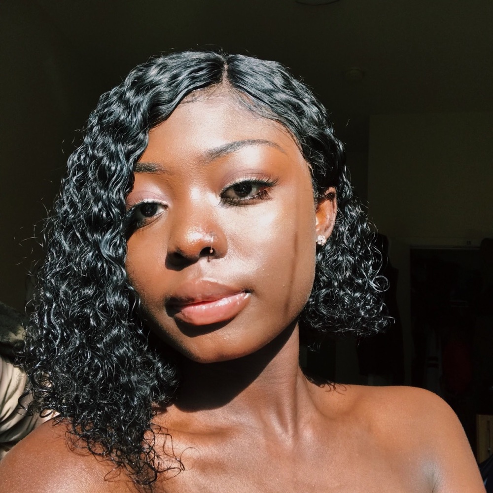 FRONTAL WIG. only worn once or twice ((: